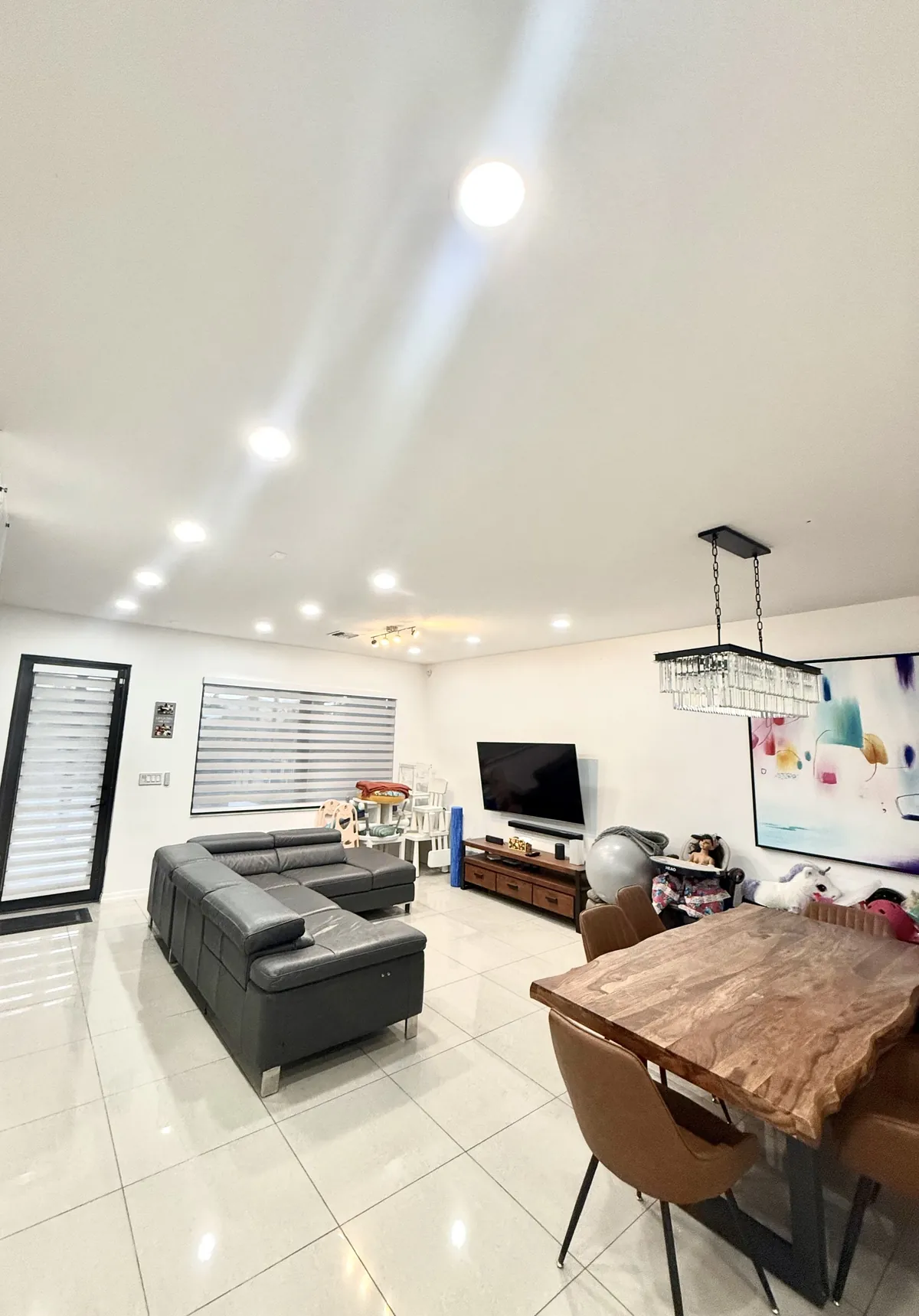Modern lighting and interior paint — Miami Beach